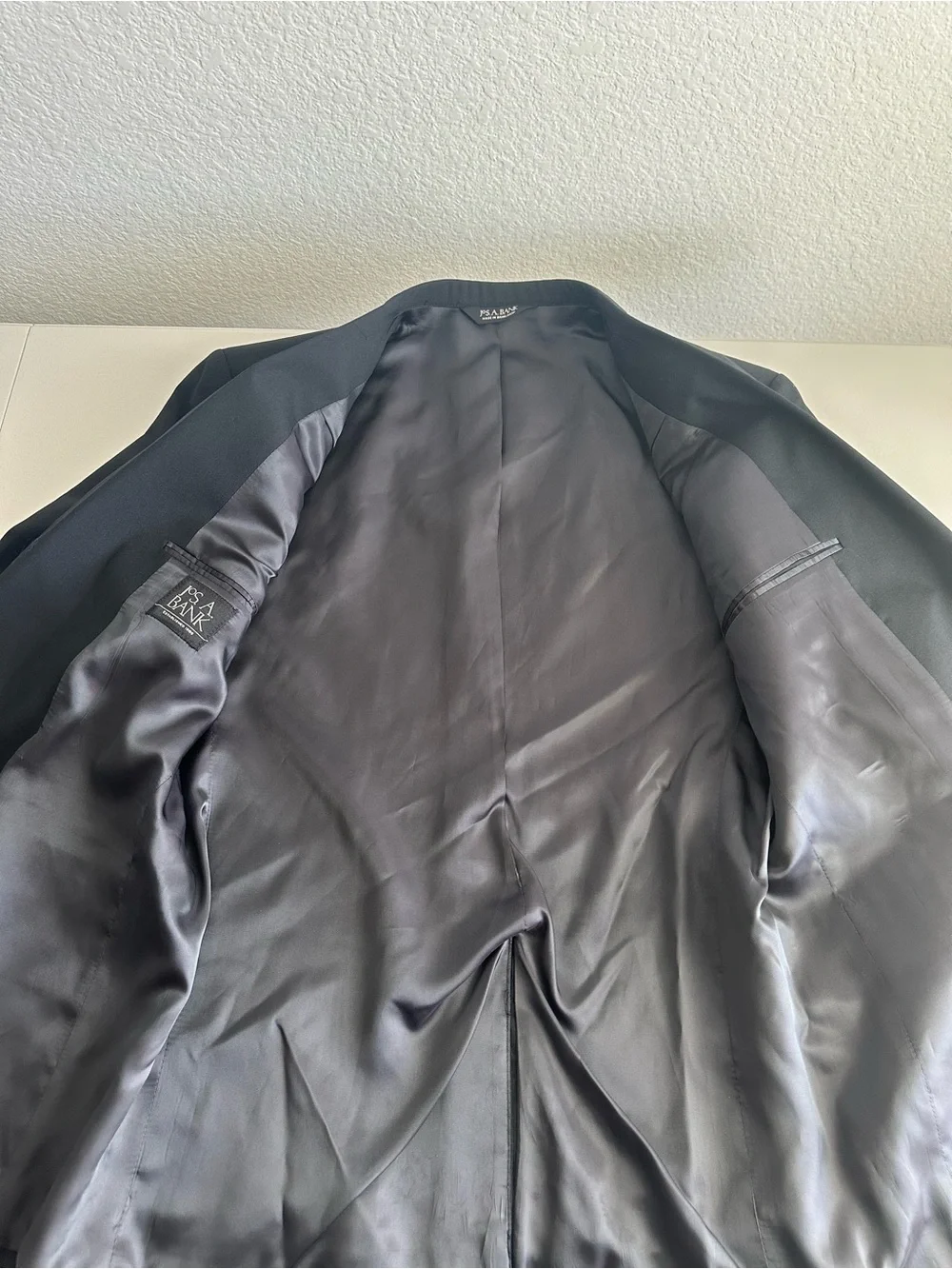 Jos. A. Bank Black 100% Wool Suit Jacket 43R 2-Button Notch Lapel Single Vent